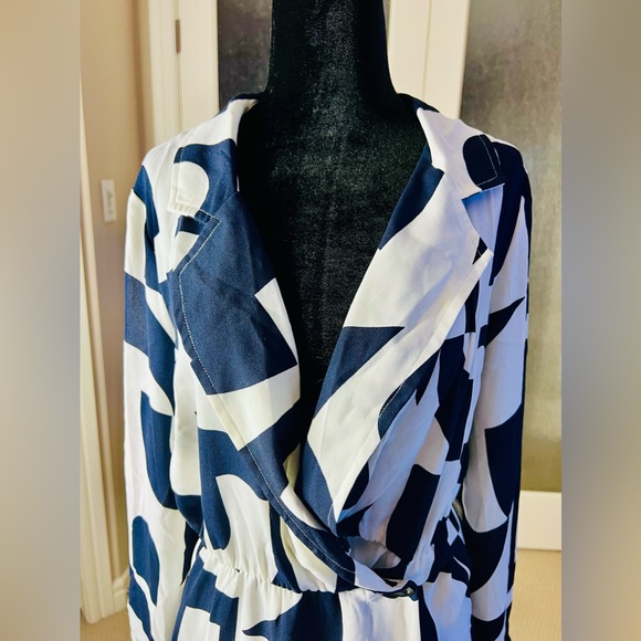 Vero Moda Geo Print Faux Wrap Midi Dress, Navy and White Color, Size M - Picture 6 of 9